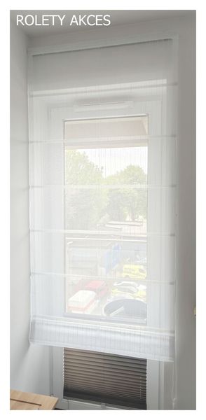 ROLETY AKCES - przepuszczająca światło roleta rzymska, nowoczesny styl.