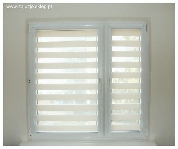  Duo roleta, salon, Katowice, natężenie światła, funkcjonalność, styl, regulacja światła.
