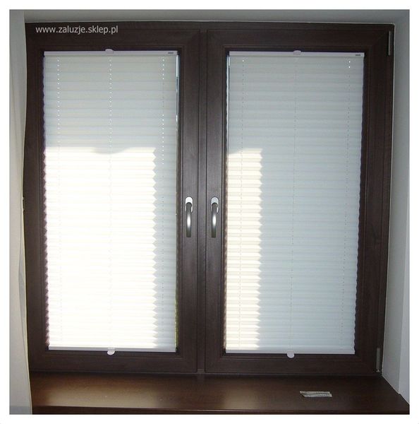 Białe Plisy okienne