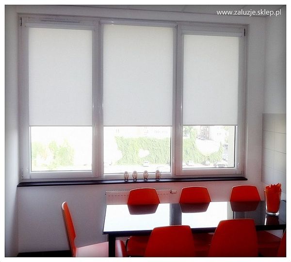 Szare rolety z tkaniny