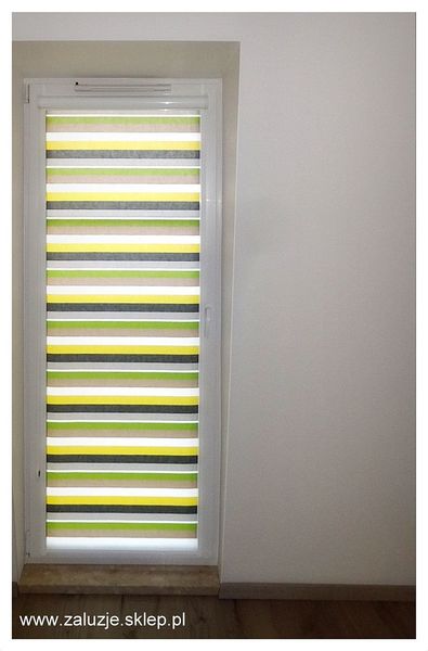 Kolorowa roleta w paski