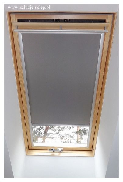 Szara roleta podgumowana