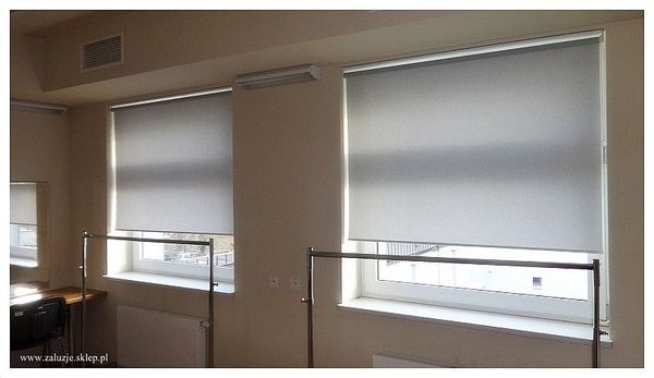 Szare rolety Akces z profesjonalnym montażem na Śląsku