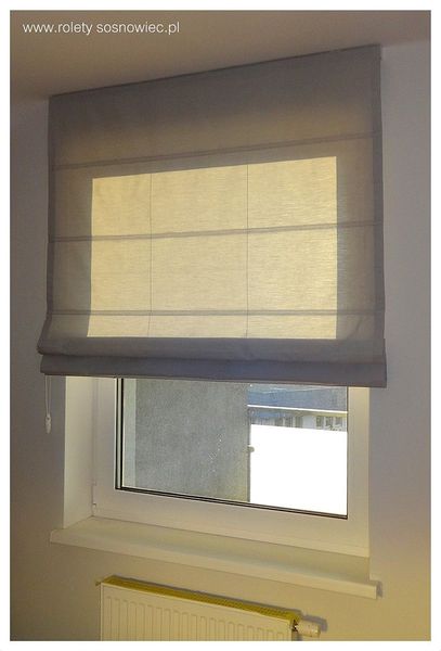 Rolety rzymskie zacieniające są doskonałym sposobem na dekorację okien. Są dostępne w wielu kolorach i wzorach, dzięki czemu można dopasować je do każdego wnętrza. Rolety rzymskie zacieniające są również łatwe w montażu i obsłudze, dzięki czemu można