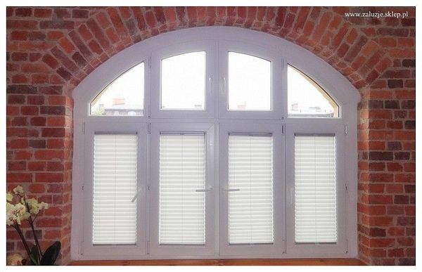  Estetyczne i funkcjonalne plisy materiałowe od Rolety Akces Sosnowiec. Kontroluj światło i zachowaj prywatność.