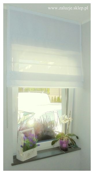 Odkryj piękno i elegancję rolety rzymskiej Akces. Różnorodne tkaniny i wzory. Profesjonalny montaż, wysoka jakość.