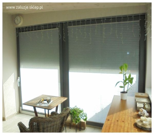 Subtelność w każdym detalu! Plisy materiałowe - funkcjonalność spotyka się z wyrafinowanym stylem.