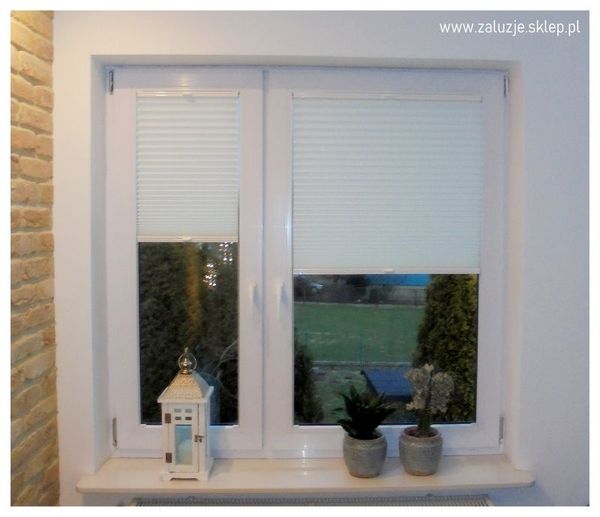 Plisy na wymiar Akces, oferujące precyzyjne dopasowanie i elegancki wygląd, idealne do nowoczesnych wnętrz.