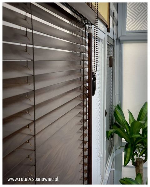 ekspozycja, rolety, plisy, żaluzje, osłony okienne, inspiracja, funkcjonalność, piękno.