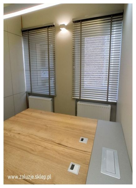 Stylowe aluminiowe żaluzje z montażem w Katowicach - precyzyjna regulacja światła i prywatności