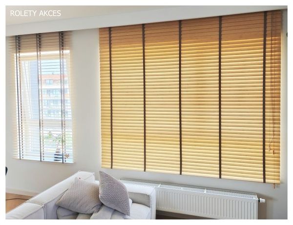 żaluzje bambusowe, szerokość pióra 50 mm, czarne taśmy, montaż żaluzji, ROLETY AKCES